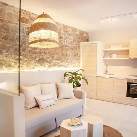 7 - La Guarida De - Bajo A - Enjoy * Tarifa